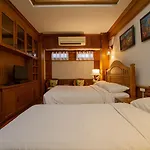 Rich Lanna House